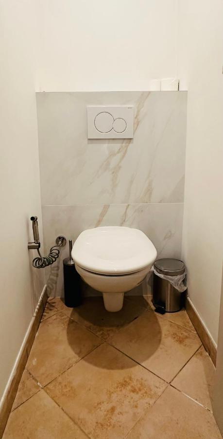 The Nice - 3 Rooms, 3Air Cond, 3Tv, 3Fans, 2 Wc, Wifi Everywhere 5Min Aeroport, Train, Beach, 1Min Tram, 15 Min Centre, Port, Parking Possible Extérieur photo