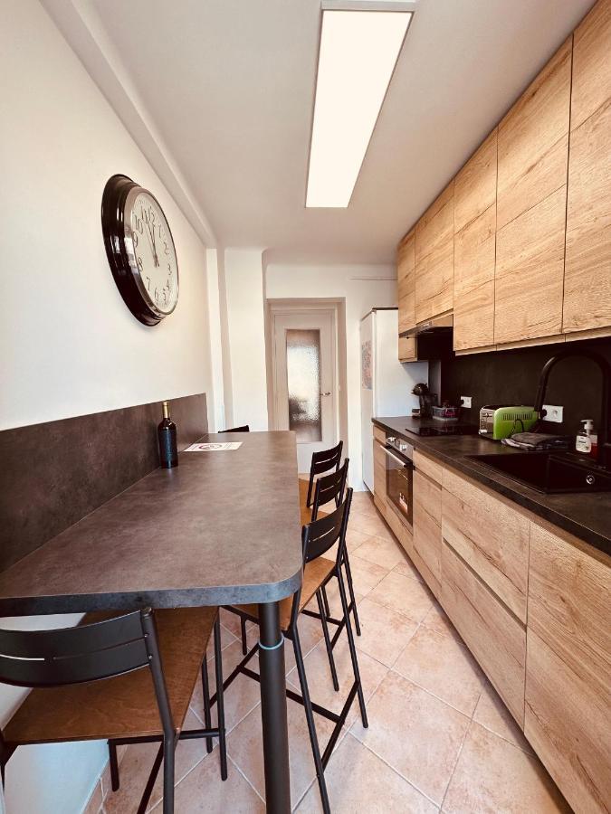 The Nice - 3 Rooms, 3Air Cond, 3Tv, 3Fans, 2 Wc, Wifi Everywhere 5Min Aeroport, Train, Beach, 1Min Tram, 15 Min Centre, Port, Parking Possible Extérieur photo